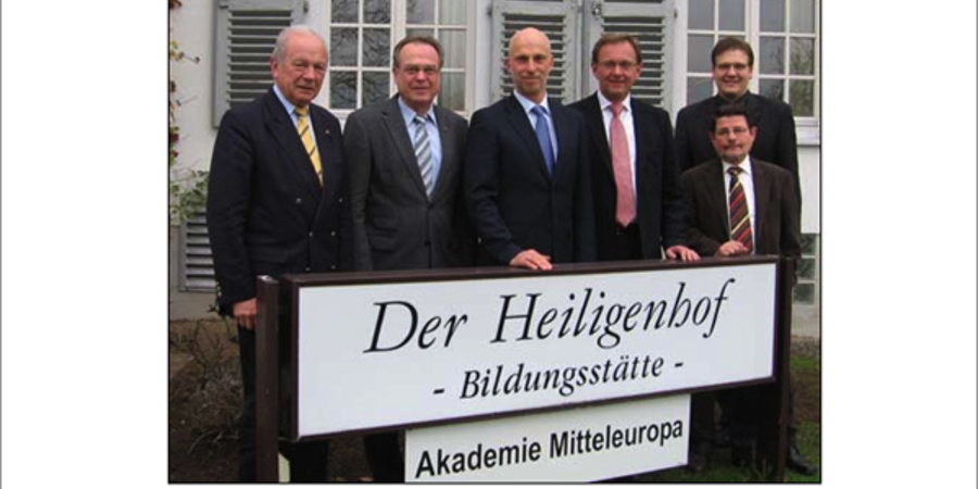 Auf dem »Heiligenhof« trifft sich die extreme Rechte ...